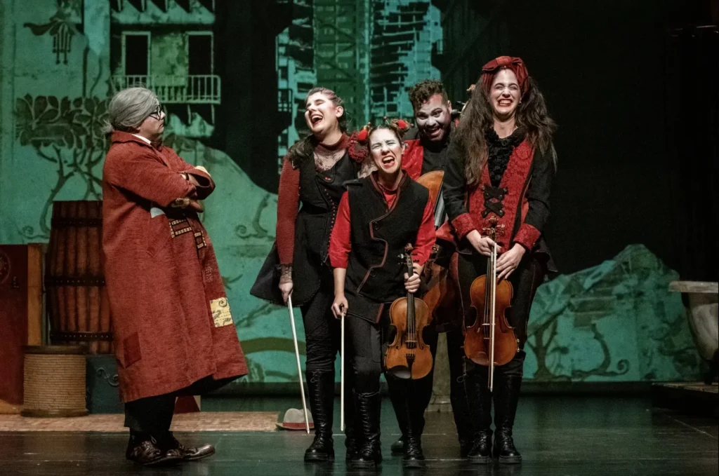 Los Pfeiffer, de La Troupe Malabó, dirigido por Quique Montoya